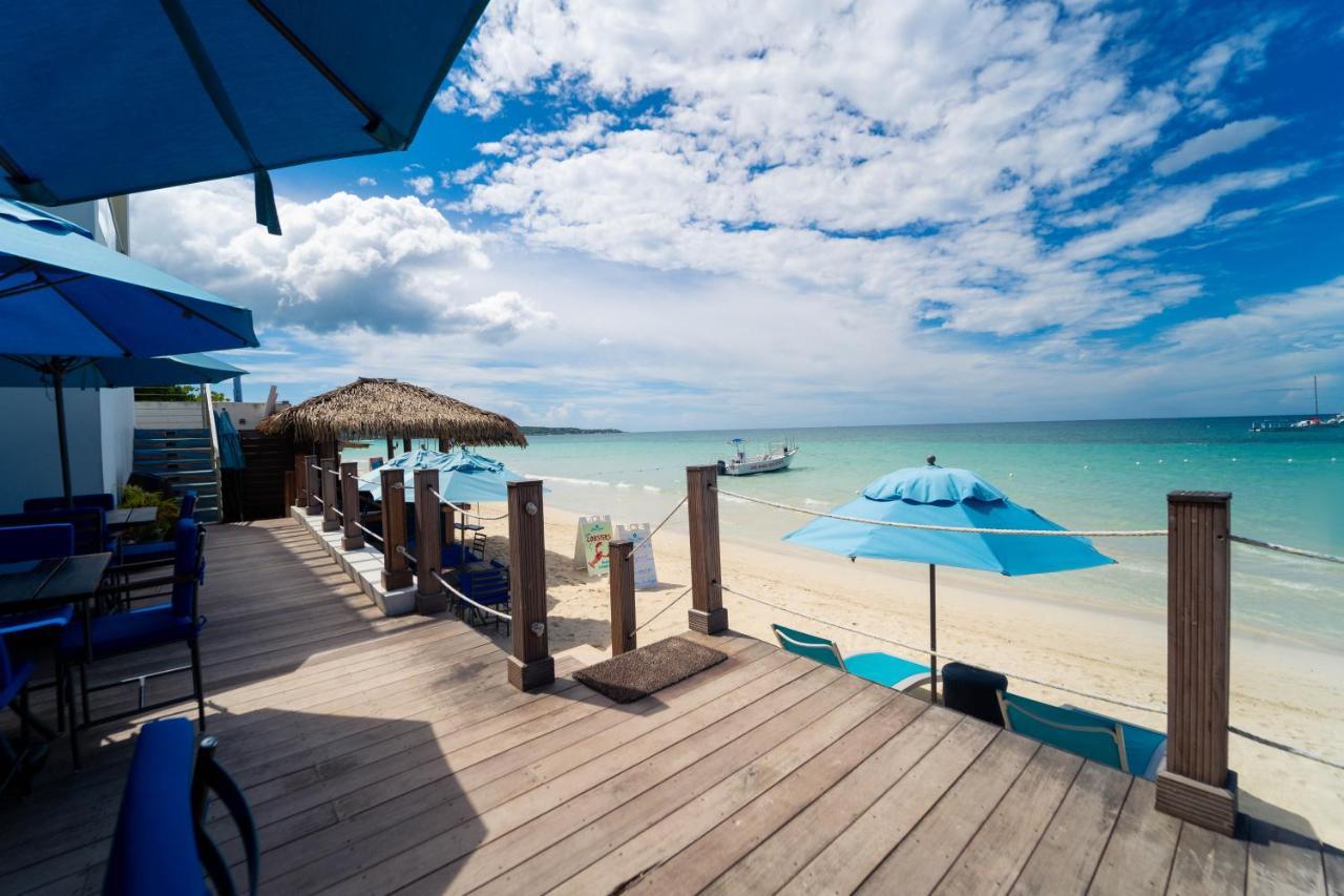 Blue Skies Beach Resort Negril Kültér fotó