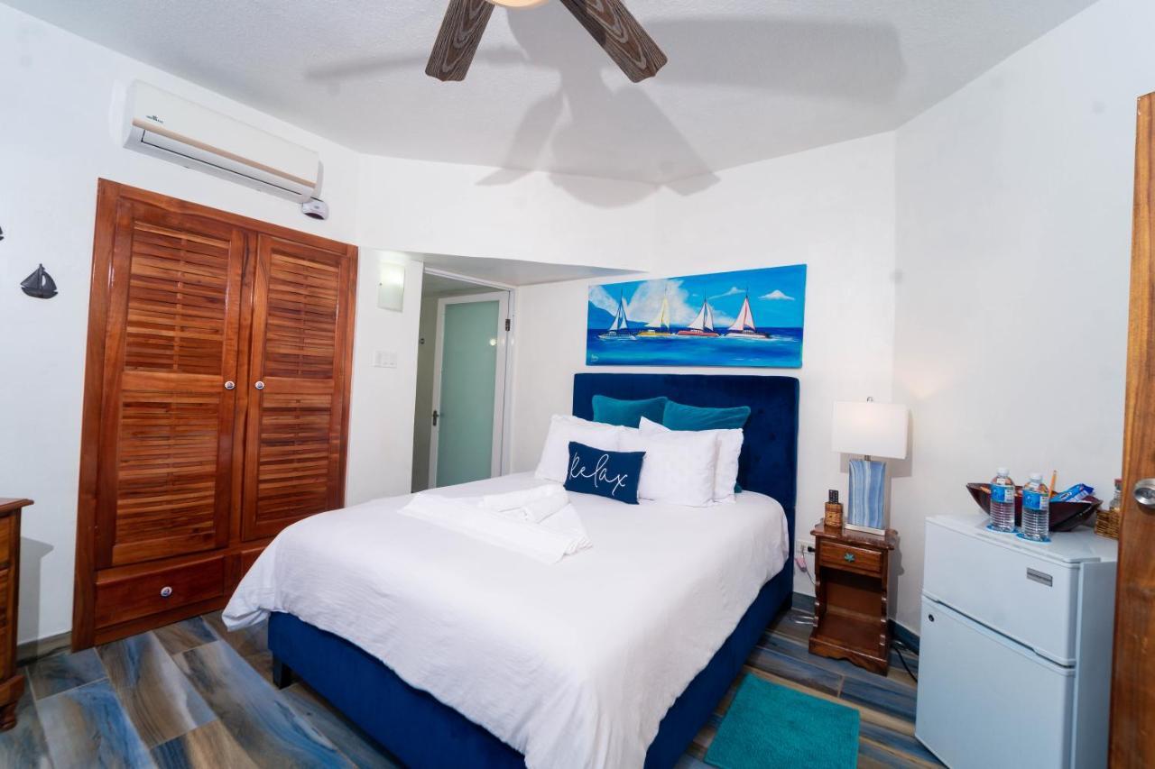 Blue Skies Beach Resort Negril Kültér fotó