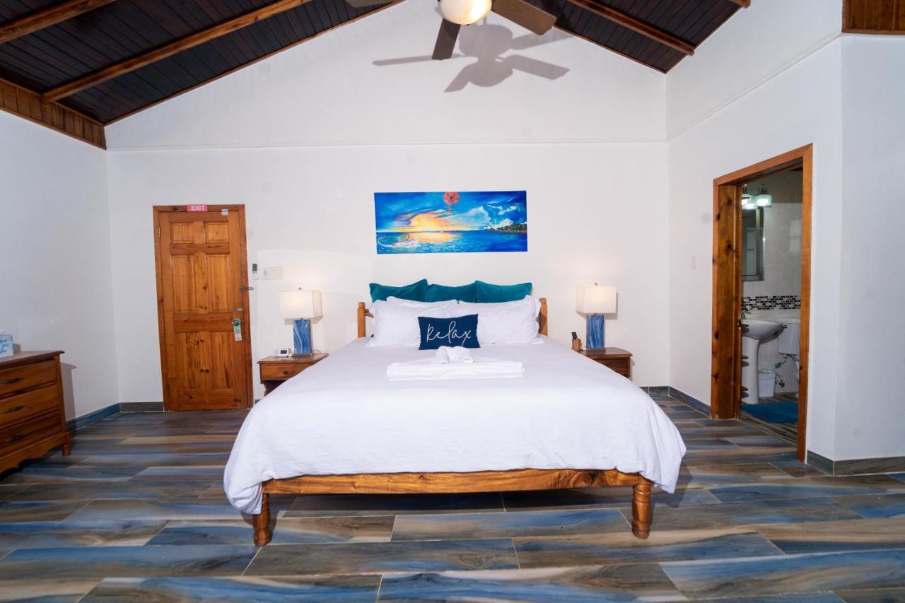 Blue Skies Beach Resort Negril Kültér fotó