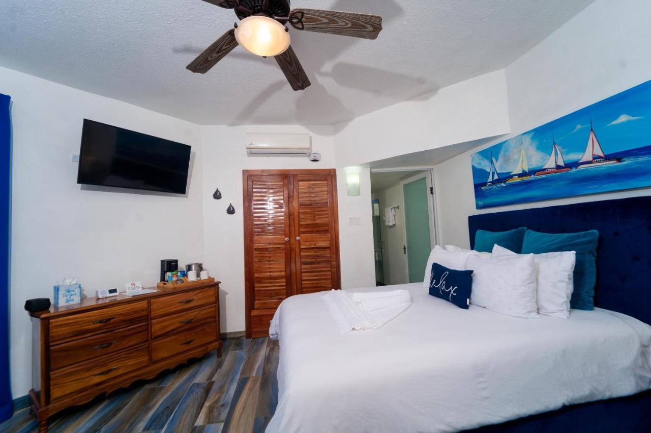 Blue Skies Beach Resort Negril Kültér fotó