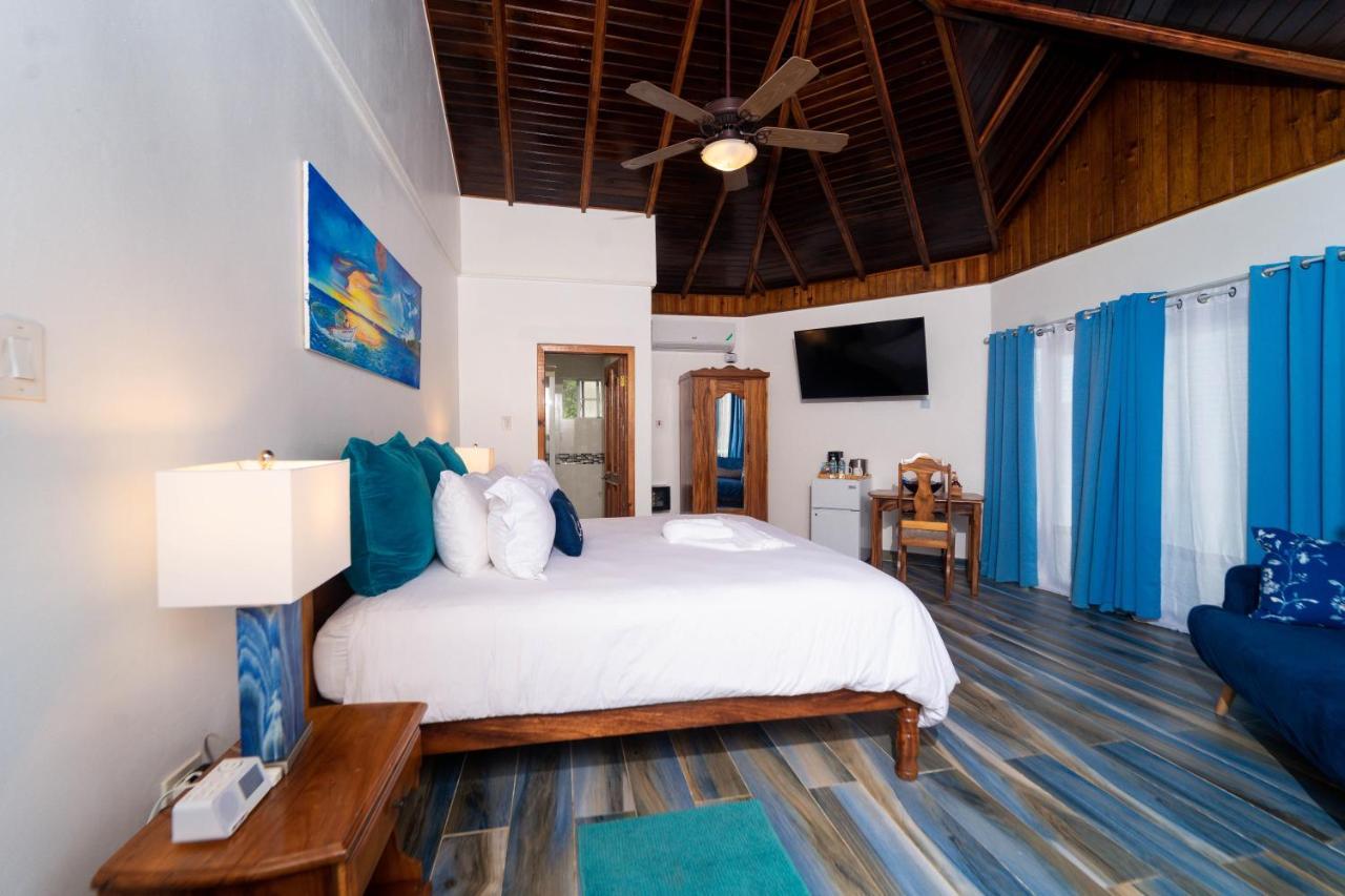 Blue Skies Beach Resort Negril Kültér fotó