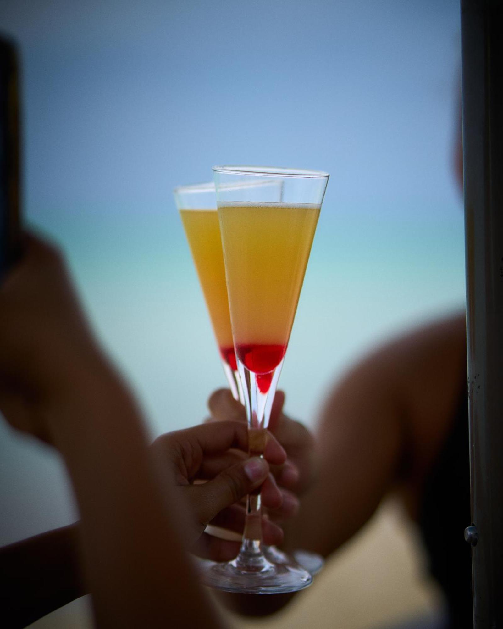 Blue Skies Beach Resort Negril Kültér fotó